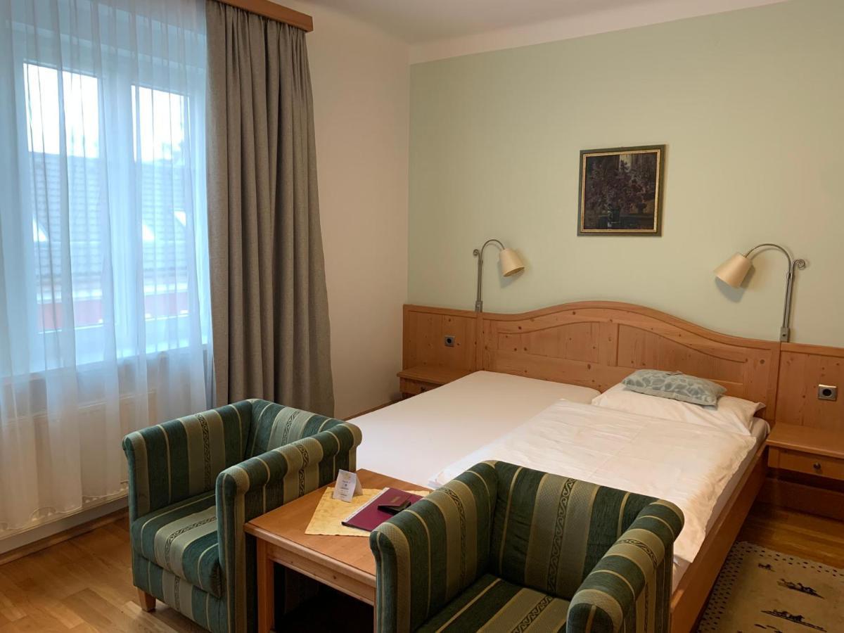 Hotel Zur Post Gumpoldskirchen Exterior foto